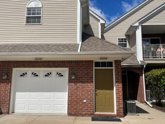 Photo - Shelby Township 2 Bedroom, 2 Bath Condo-St...