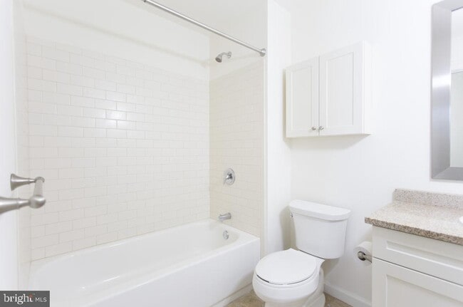 Photo - 312-322 Walnut St