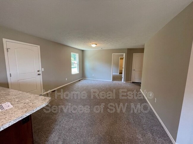 Photo - 491 Hudson Ave