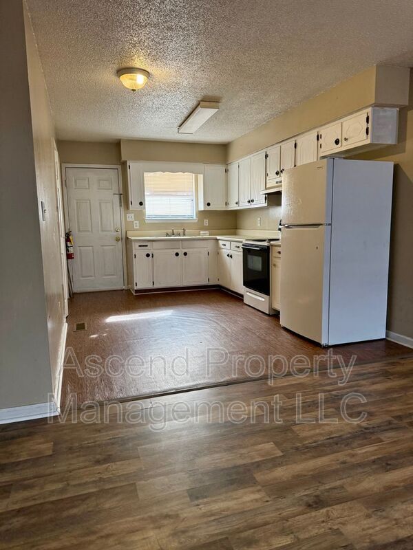 Photo - 2705 NW Georgetown Dr