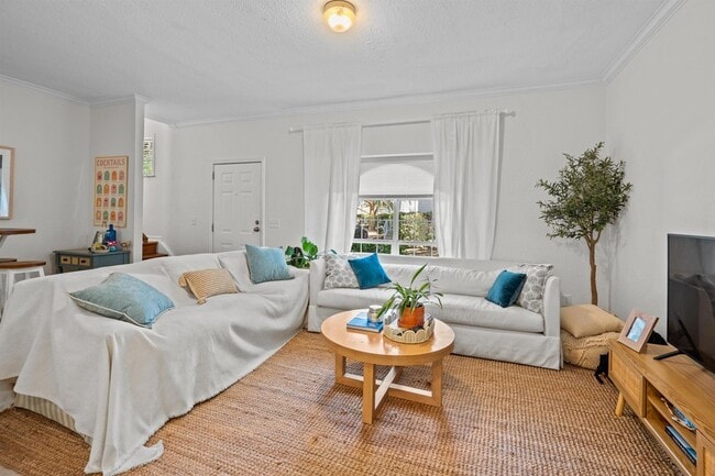 Photo - 114 Cedar St