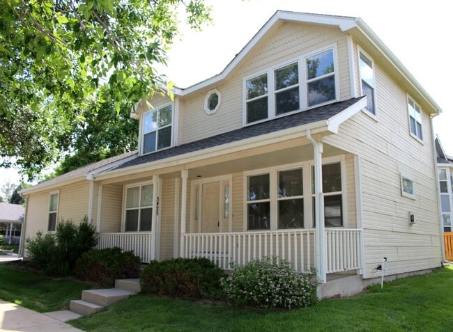 Building Photo - Comfortable and Bright 3-Bedroom Home Available This June