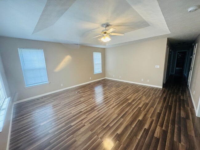 Photo - 720 Fields Ln
