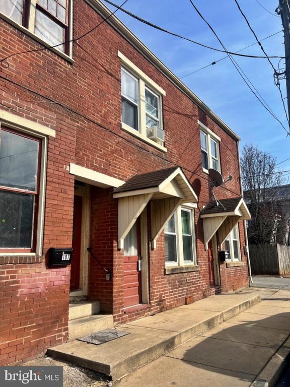 Photo - 107 Overbrook Ave Townhome
