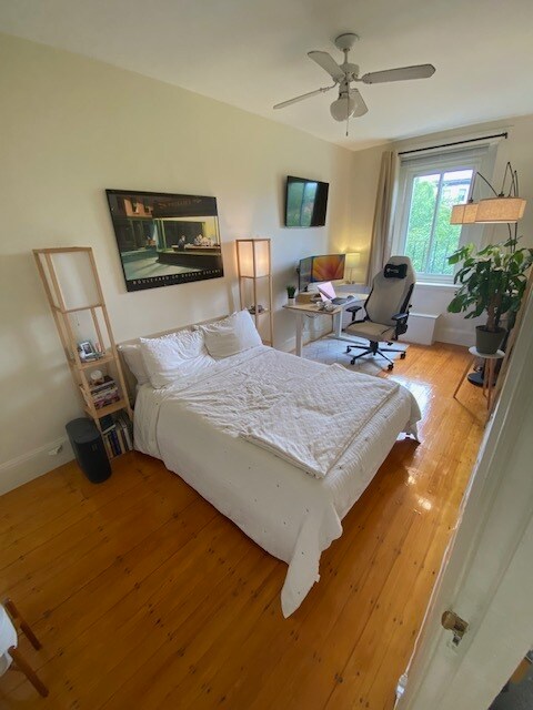 1073 Beacon St Unidad 2