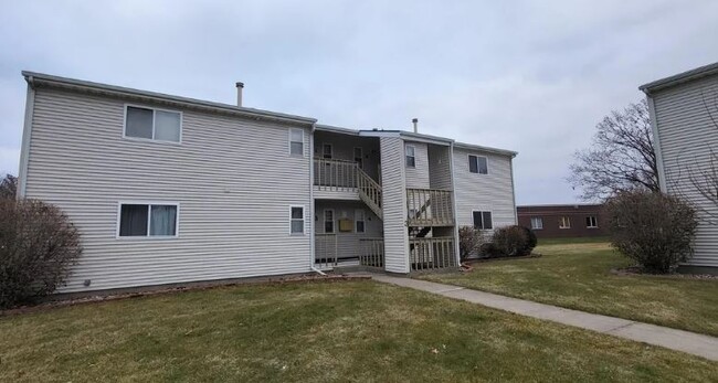 Front of Building - 3 Coventry Ln Condo Unit #2