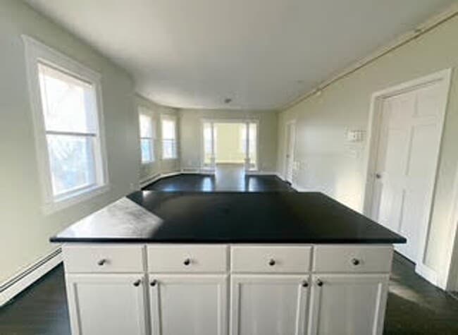 Building Photo - 51 Arlington St Unit 3