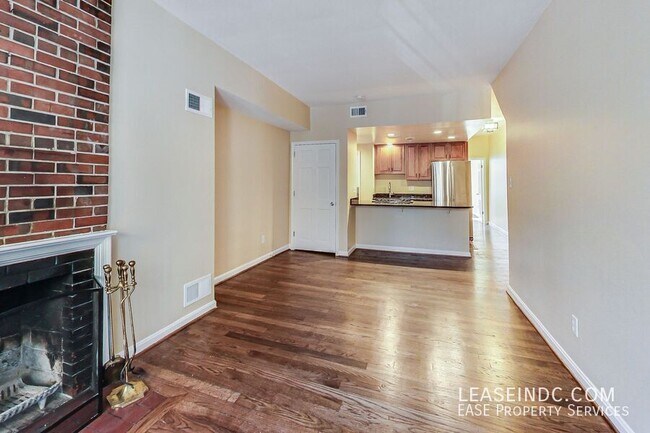 Photo - 323 9th St SE Unit #1