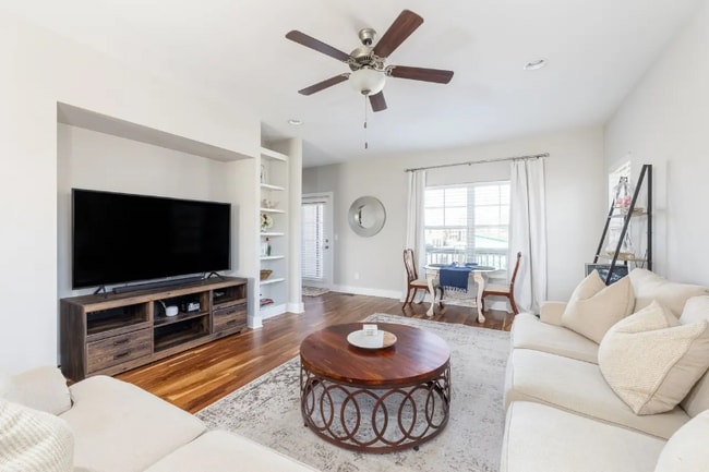 Photo - 5521 Kentucky Ave