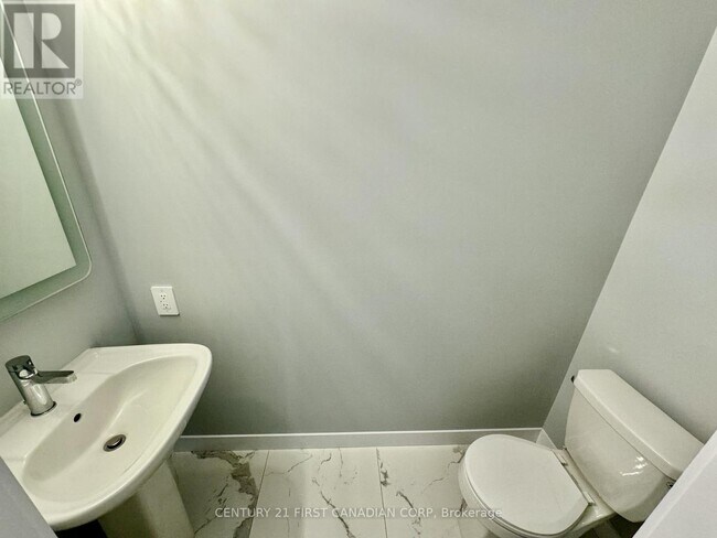 Photo - 349 Southdale Rd