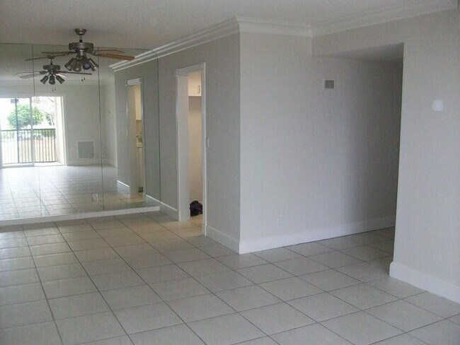 Photo - 1527 S Flagler Dr Unit 112f