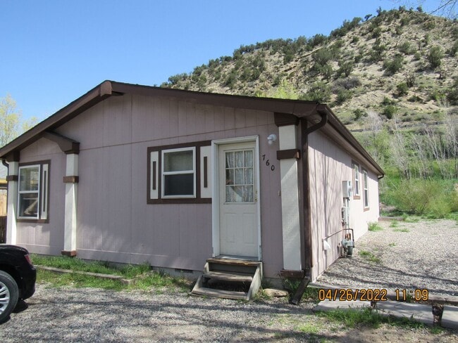 Building Photo - MANUFACTURED SINGLE FAMILY HOME IN NEW CASTLE!!