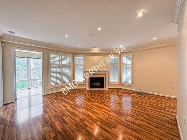 Photo - 5565 Seminary Rd