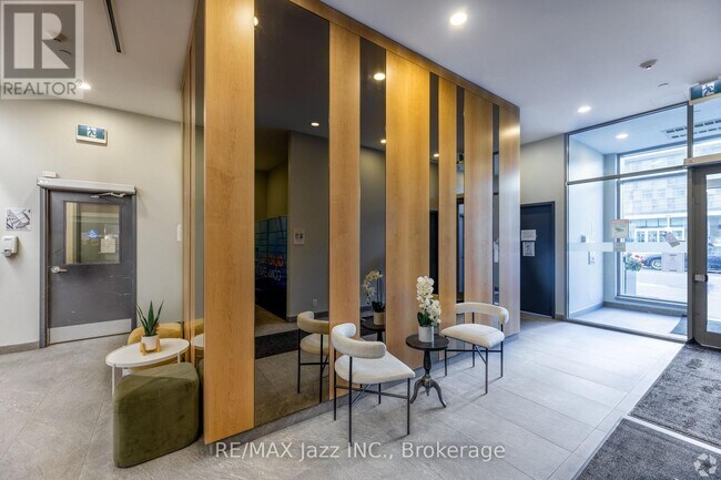 Photo - 100 Bond St E Unit 1207