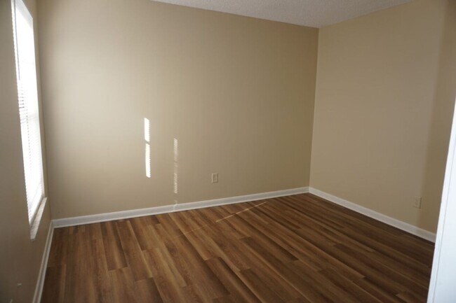 Photo - 2 Bedroom 2 Bathroom Townhome near NAS Jax