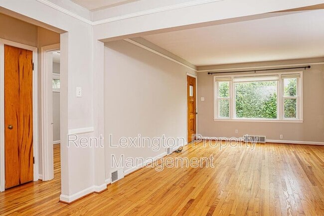 Photo - 1771 Harrodsburg Rd