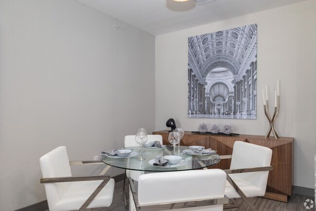 Photo - Resort-Style Living | 8 Weeks Free + $1250... Unidad HAMT