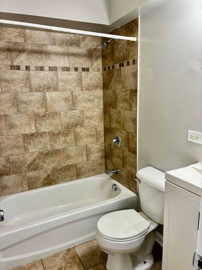 Photo - Gorgeous 3bed 2bath Single family house