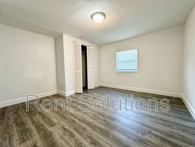 Photo - 3905 54th Ave N