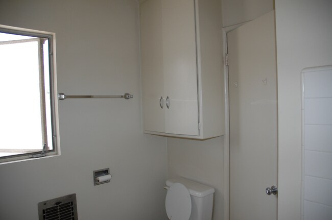 Photo - 608 W Glenoaks Blvd Unidad lower