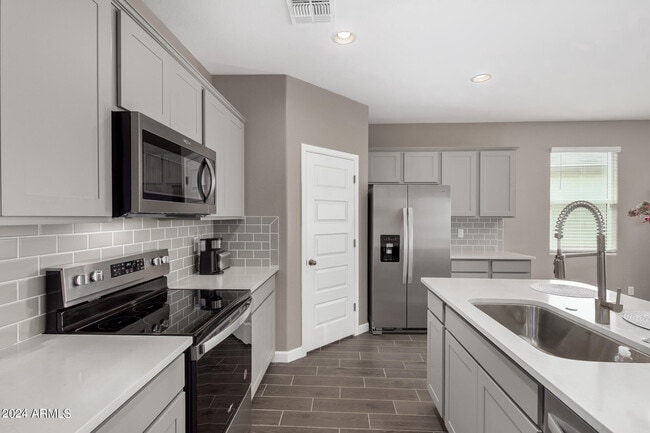 Photo - 23950 W Hilton Ave