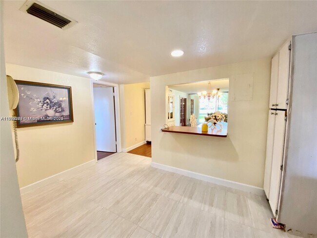 Photo - 671 S Hollybrook Dr Unidad 104