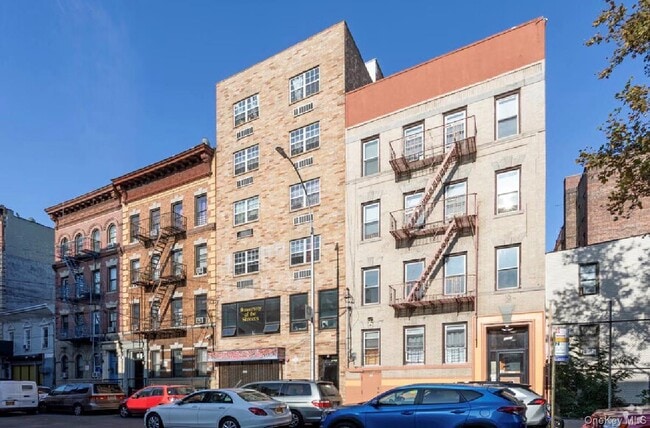 Building Photo - 2381 Belmont Ave Unit 6A