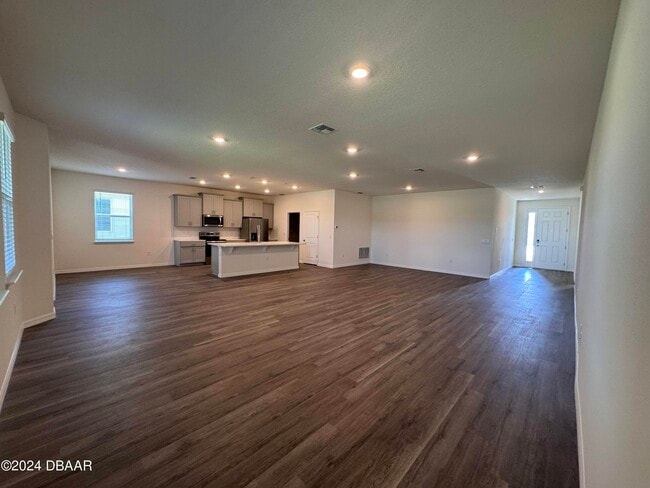 Photo - 341 Merimont Ln