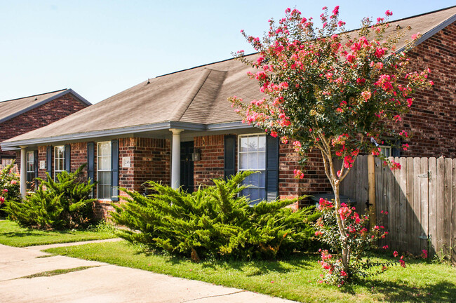 Photo - 2311 Pheasant Ln Townhome