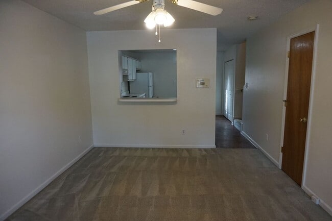 Photo - 2 Bedroom 2.5 Bathroom Townhome located in Marsh Oaks