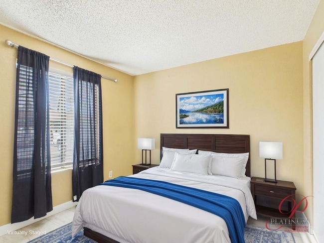 Photo - Peoria Ave. #140