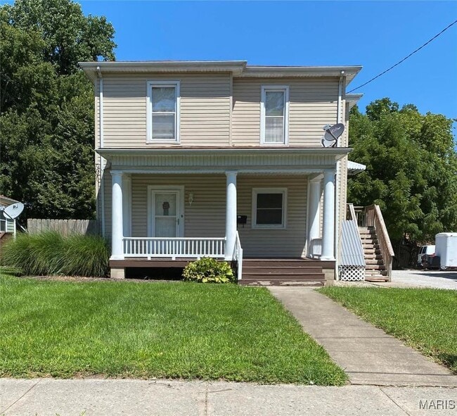 Photo - 451 E Vandalia St Apartment Unit B