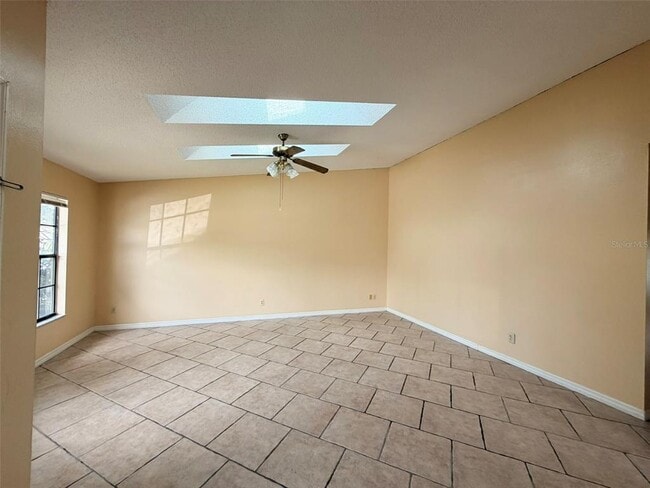 Photo - 437 Wood Rose Ln
