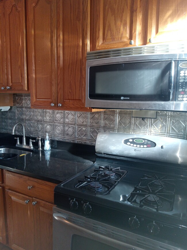 Photo - 503 Campbells Ln