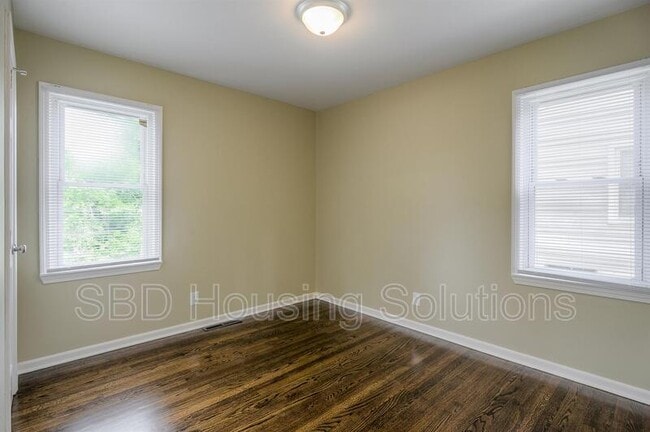 Photo - 2912 Englewood Terrace
