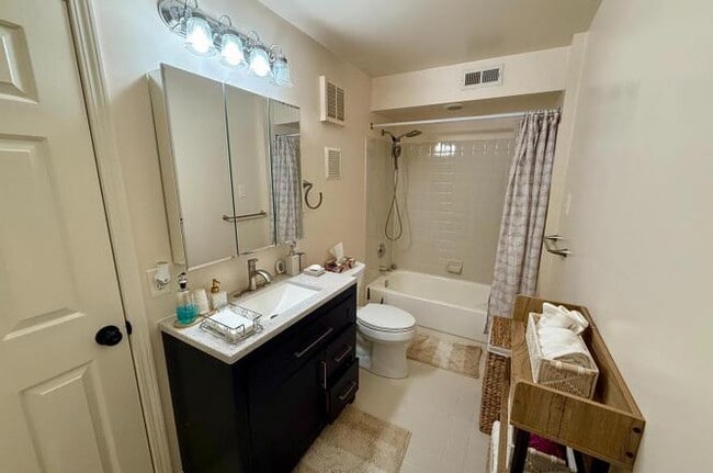 Photo - 523 Park Place Dr Unit 523 Park Place Dr