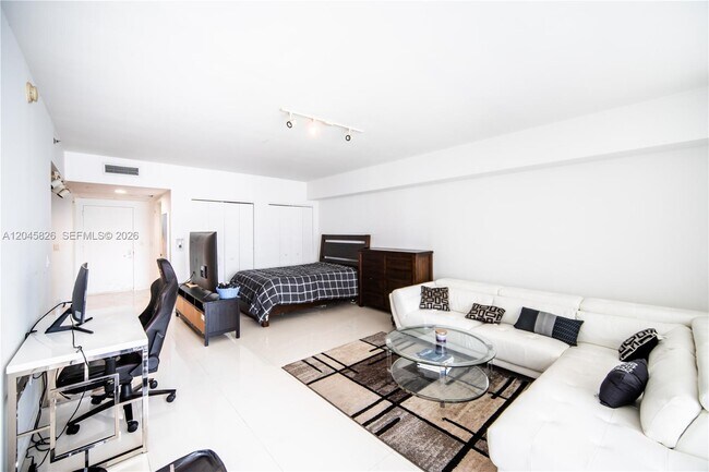 Photo - 475 Brickell Ave Unit 2010