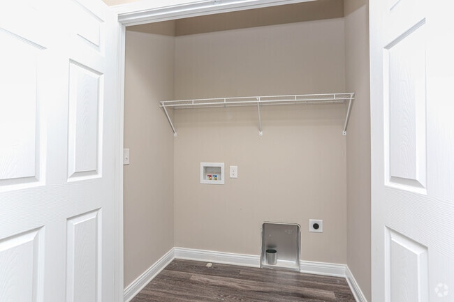 2BR, 2.5BA - 1,167 SF - Townhome - Laundry Hook Ups