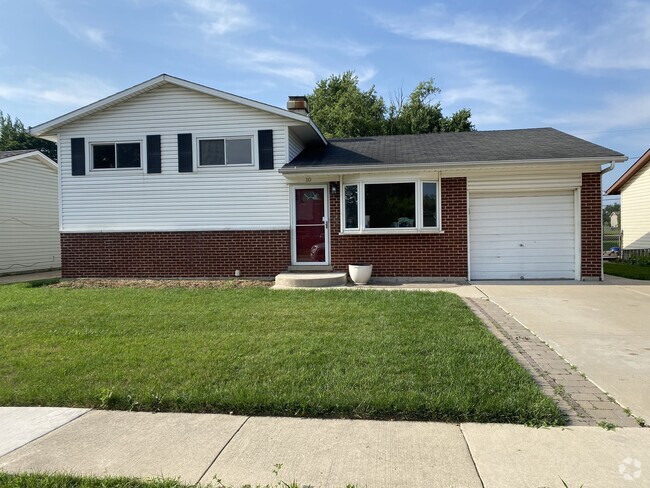 Building Photo - 10 E Schubert Ave Rental