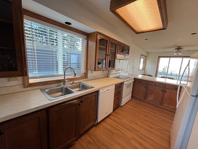 Photo - 4961 Morgan Dr