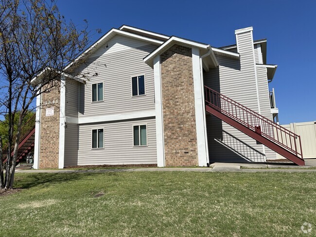 Building Photo - Chasewood Village Rental