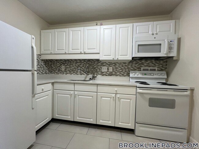 Photo - 101 Monmouth St Apartment Unit 616