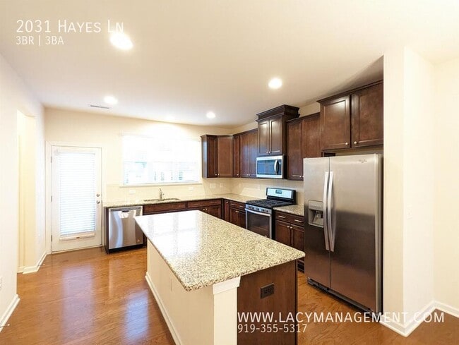 Photo - 2031 Hayes Ln