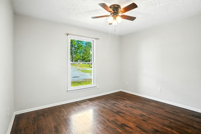 Photo - 1166 E Lois Ct