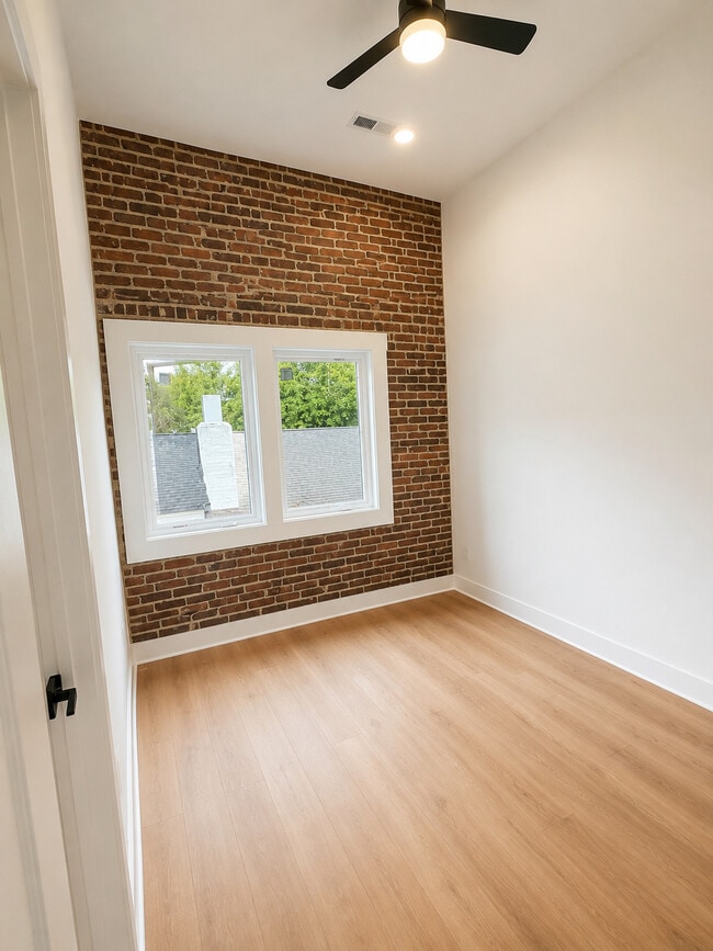Photo - 1202 Chestnut St