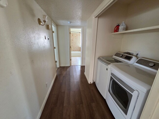 Photo - Adorable 3 Bed/2 Bath Paseo Village Townhome