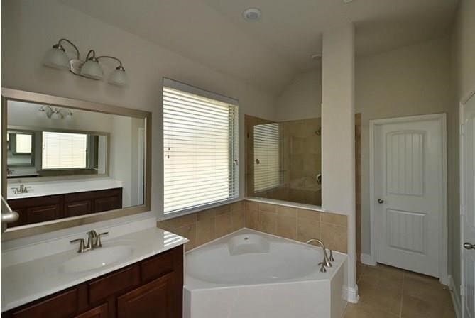 Photo - 16911 Lady Bird Lake Ct