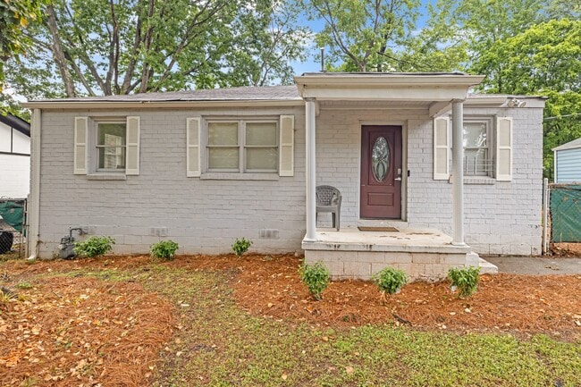 Photo - 2533 Godfrey Dr NW