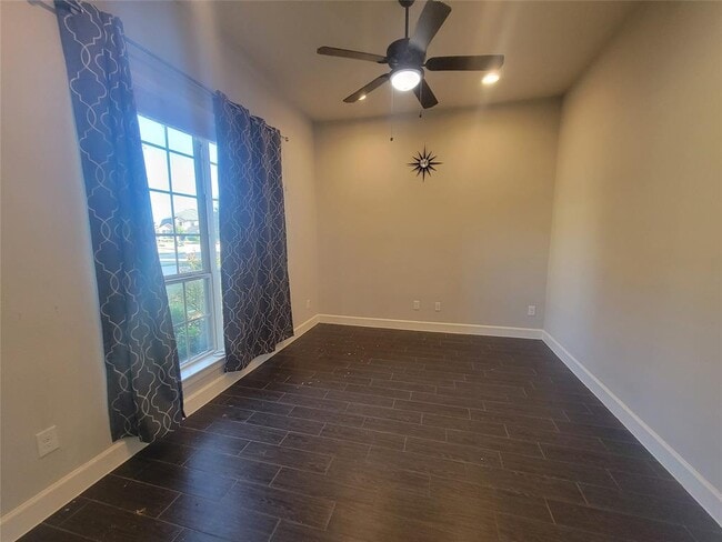 Photo - 340 Cross Timbers Dr
