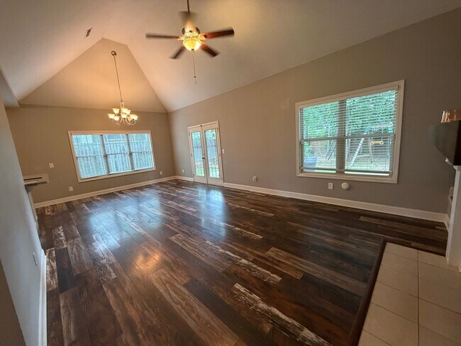 Photo - Nice 3/2 House with Bonus in Shannon- $2,850